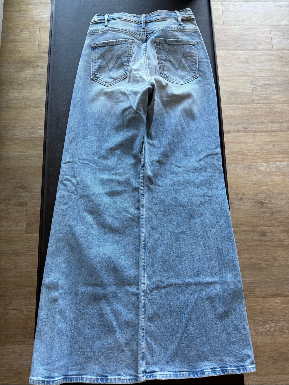 Mother Hustler Roller Sneak Light Blue Wide-Leg Jeans - Women. Barely worn. - Picture 8 of 12